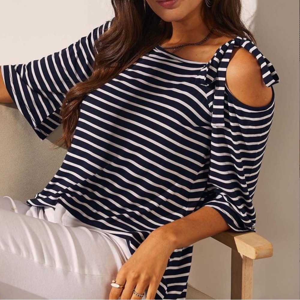 Suzanne Betro size 1X navy & white asymmetric cutout shoulder tunic